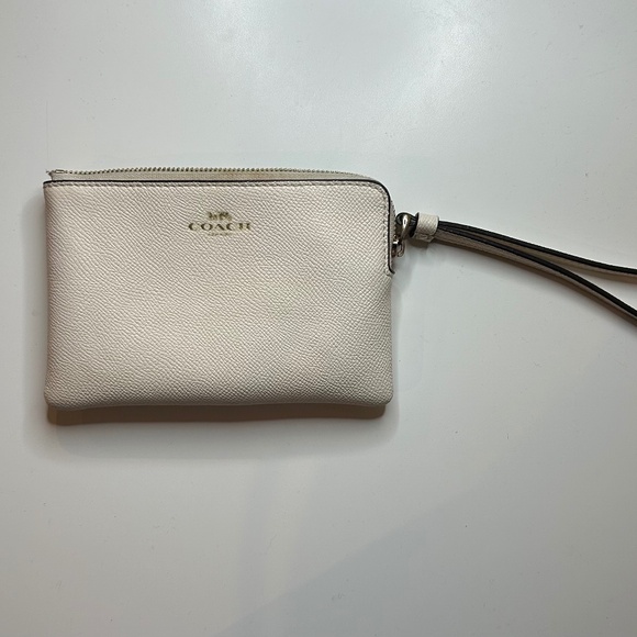 coach - white leather wristlet wallet // LIKE NEW - Picture 1 of 4